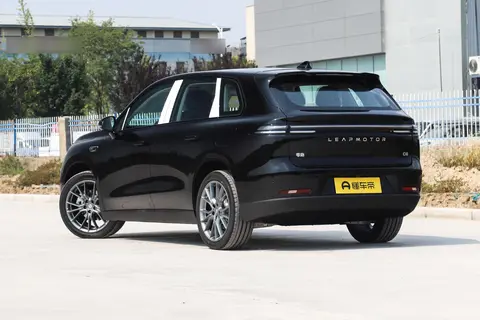 购零跑C10享4000元补贴！605续航+8295智舱，充电桩质保免费送