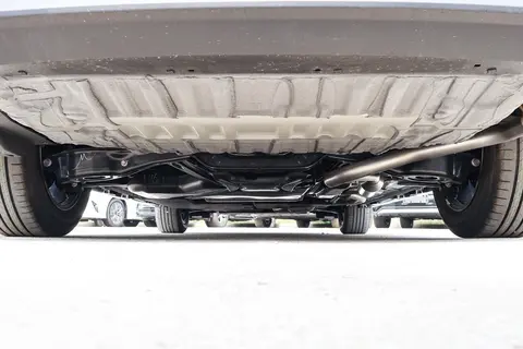 深度体验:丰田赛那的底盘与动态表现